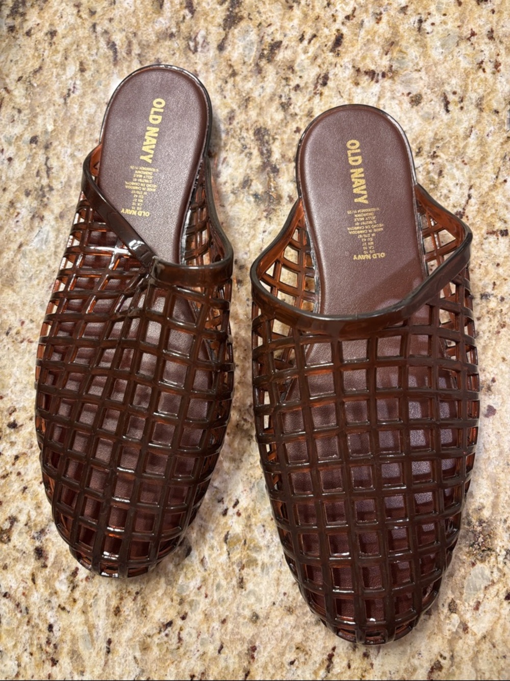 Old Navy Brown Lattice Jelly Slides